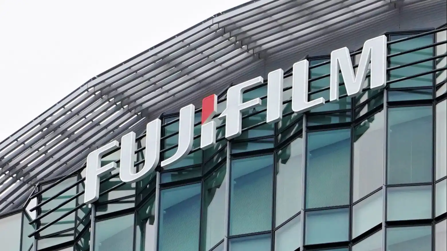 Fujifilm Ramps Up Production of Critical Chip-Cleaning Materials to Ride AI Boom